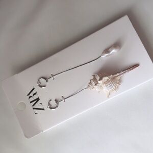 Zara seashell shell and pearl earrings cuffs white NWT 1856/072